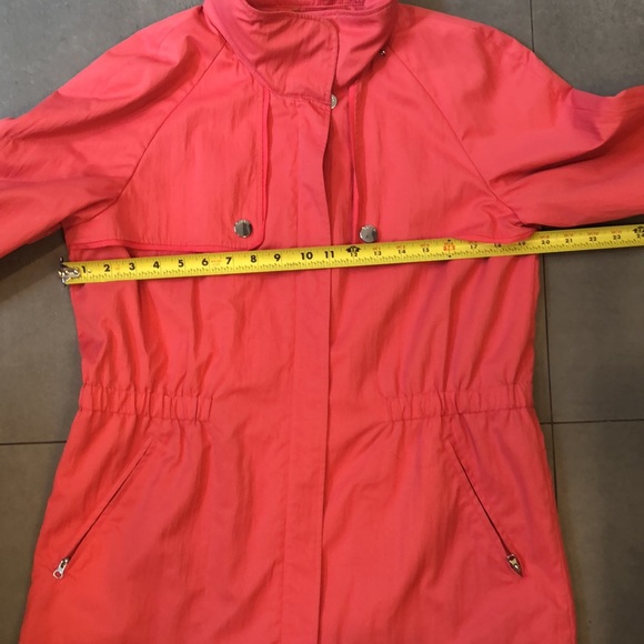 Tahari Fully Lined Rain Jacket - Picture 7 of 14